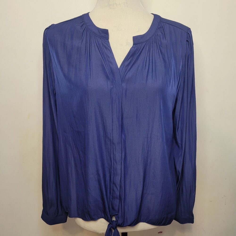 Chico’s Women’s Size 1 Blue Long Sleeve Tie‎ Front Blouse Top Pre-Owned